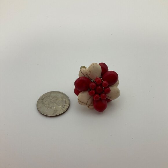 VTG Artisan Handmade Chunky Ring Red White Beaded Flower 3D Adjustable - Picture 5 of 8
